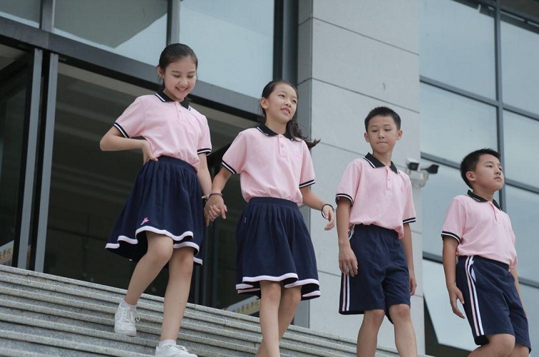 校园校服.jpg